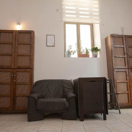 Cosy Apartment In City Centre Oradea Bagian luar foto