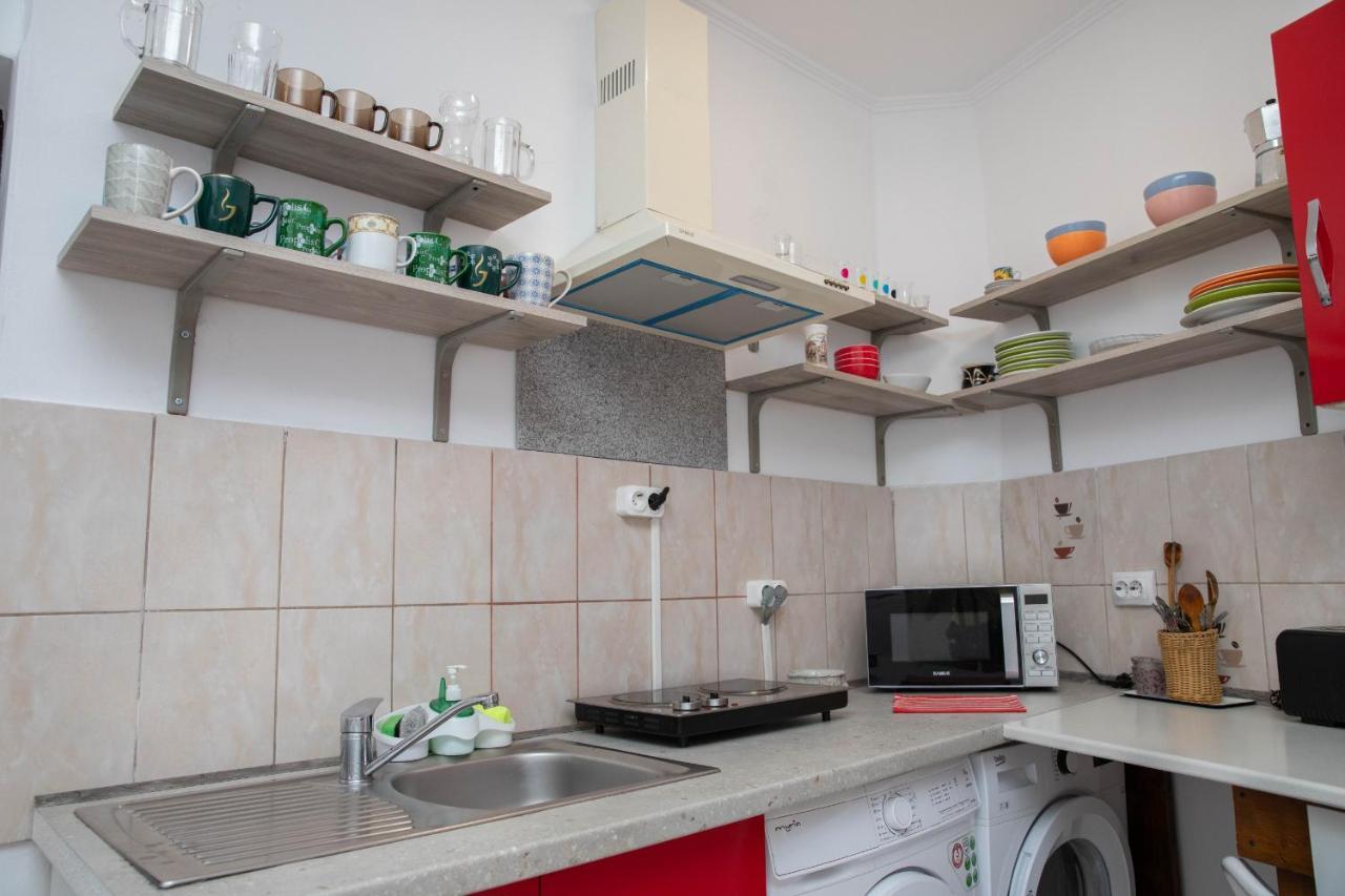 Cosy Apartment In City Centre Oradea Bagian luar foto